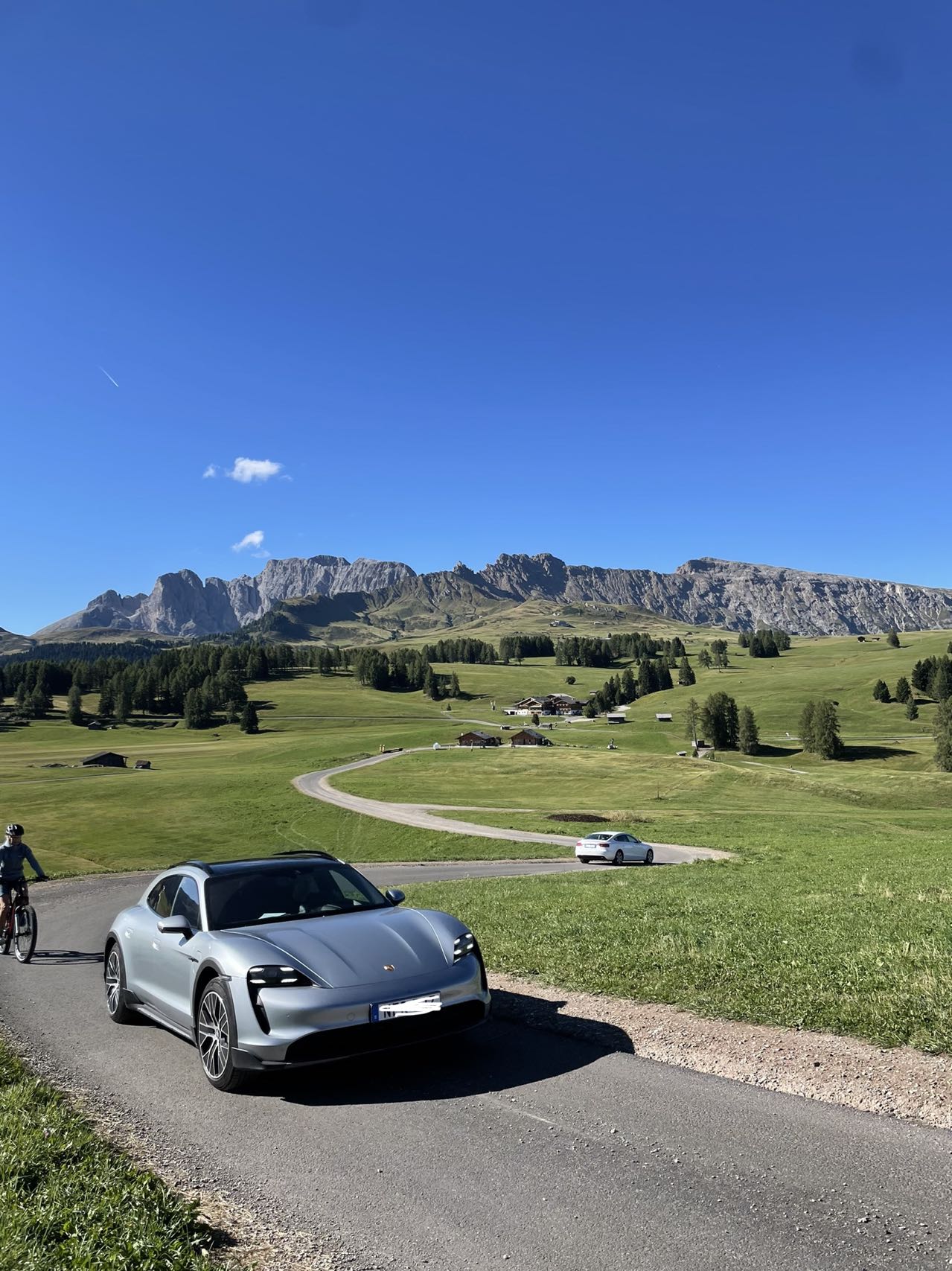 Macan EV Help! I am planning a nice drive around the Dolomites! CT4