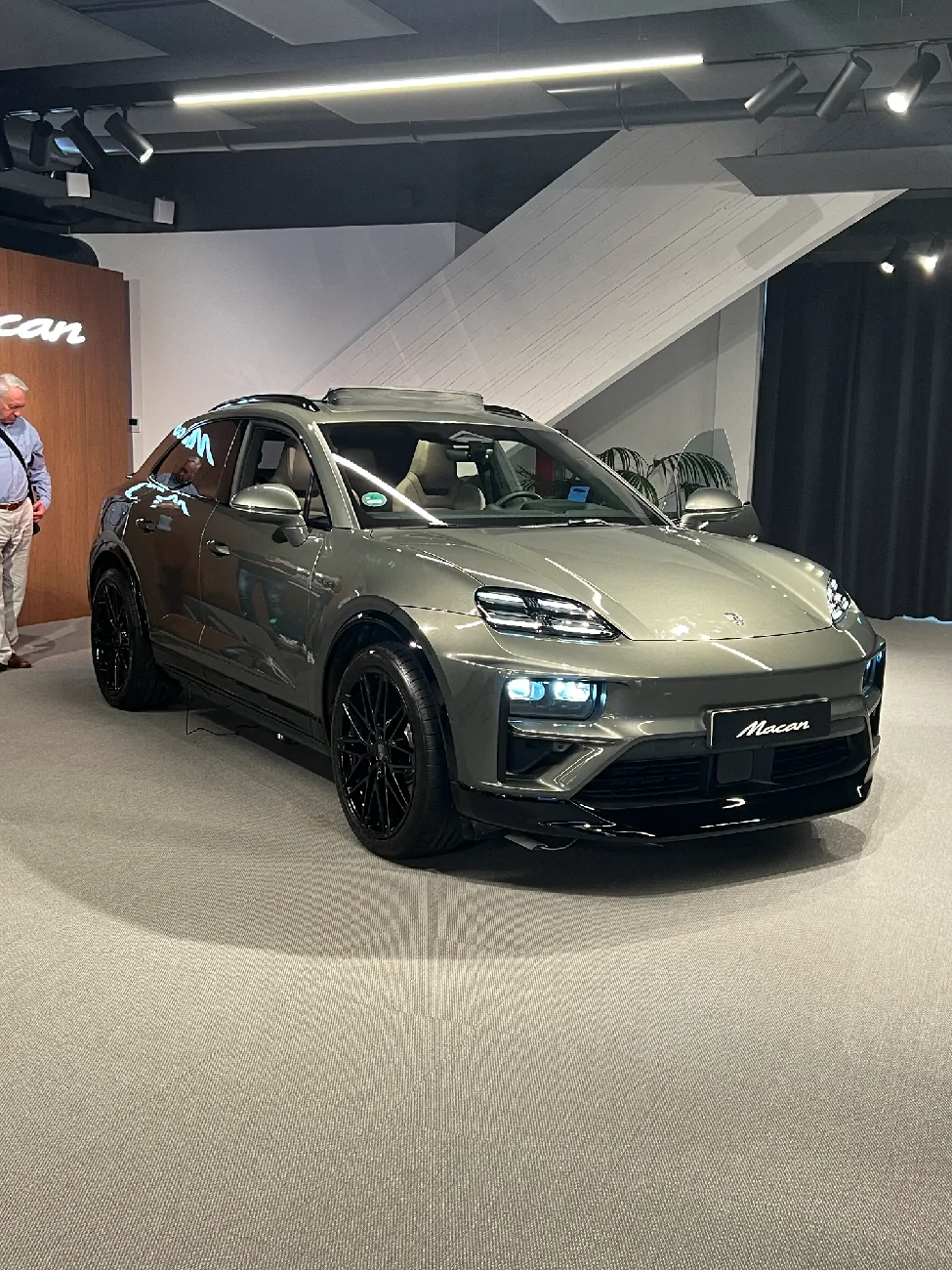 Macan EV Presentation in PEC Franciacorta (ITALY) -- Turbo and Macan EV
