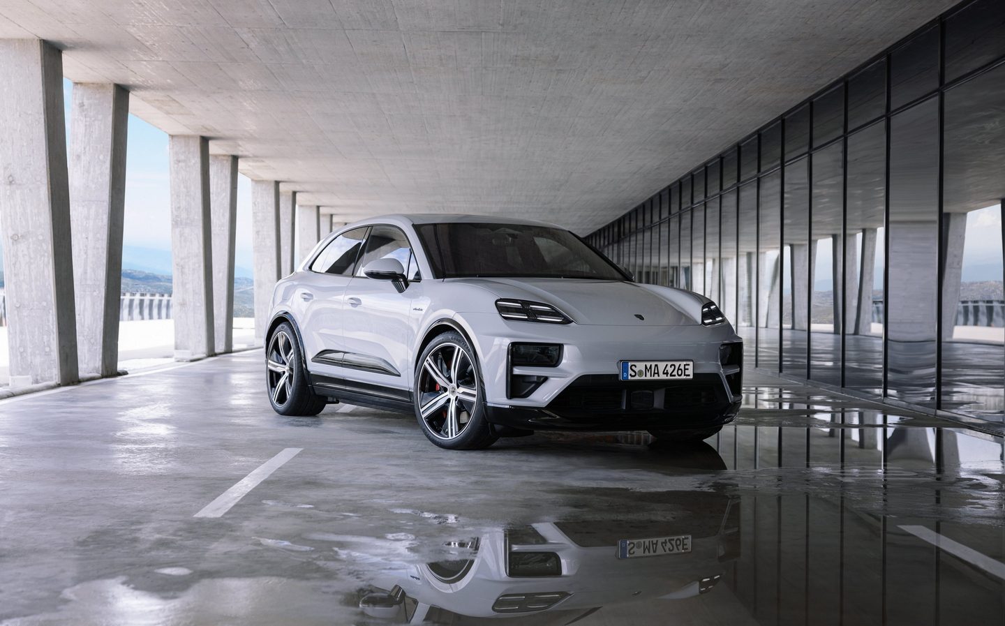 Macan EV Official Macan EV Specs & Pictures Before Reveal! 380 mile range and 630bhp Porsche-Macan-Turbo-electric-2024-002